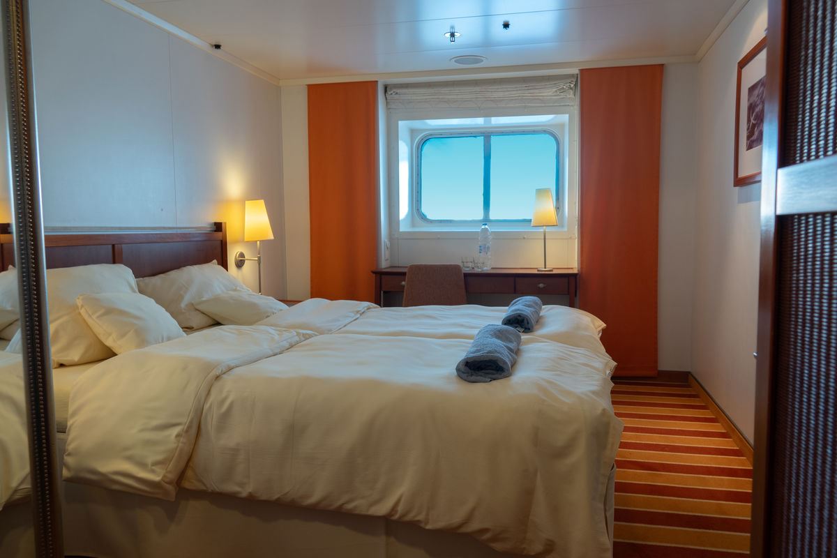 Kuşadası Çıkışlı Celestyal Discovery ile Yunan Adaları & Atina Gemi Turu - 4 Gece